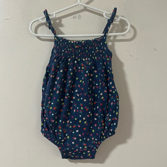 Baby Gap romper - Picture 1 of 2